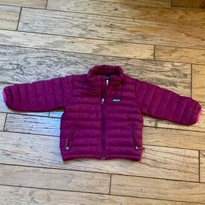 Kids size US 2T magenta puffer jackets.
